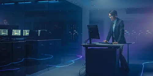 IT engineer managing multi vendor cloud infrastructure and licensing optimisation